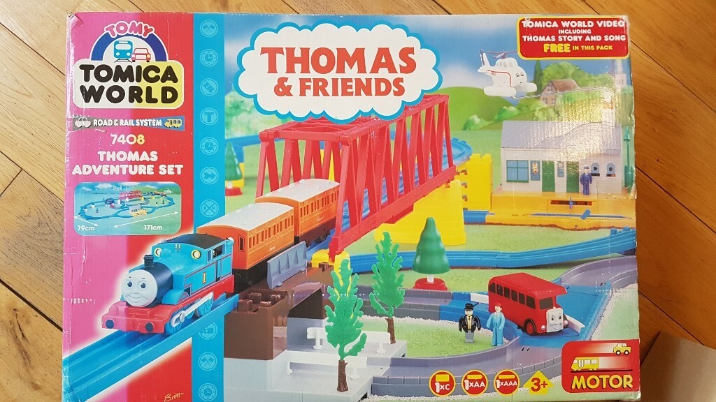 tomica world thomas adventure set